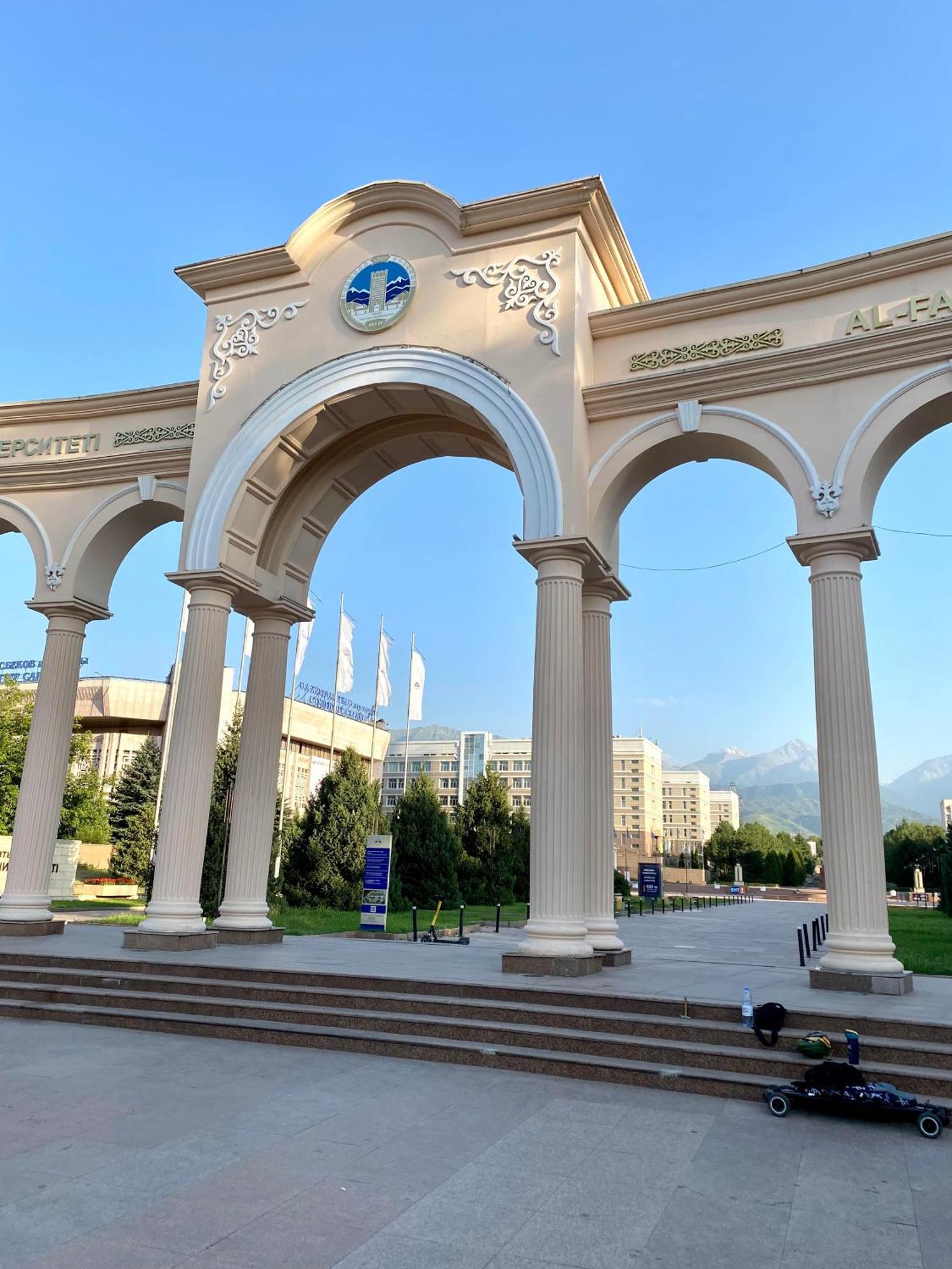 Стильная Студия Shadow Атакент Almatî Exterior foto